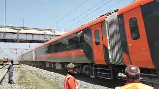 New vande bharat express #Ahmedabad Mumbai Central #22962