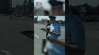⭕️ Активистка в пикете за Фургала поставила полицейского на место | Новосибирск