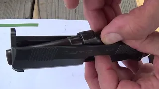 135.Пистолет Beretta PX 4 Storm