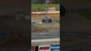 Bigfoot jumps 7 monster trucks