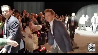 Entrance by the audience of Jeremy to the panel of Marvel Studios for San Diego Comic Con