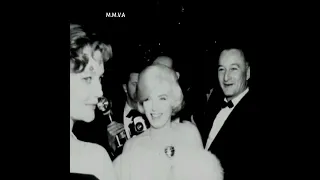 Rare footage of Marilyn Monroe at the 1960 Golden Globe Awards. "Some Like It Hot" 1959