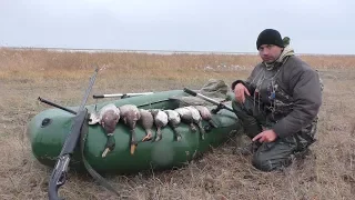 Северная утка в Сибири!!! Двое в лодке!!!