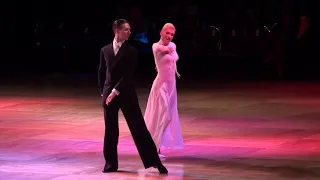 2009 Ohio Star Ball   Arunas Bizokas and Katusha Demidova   Viennese Waltz Showdance