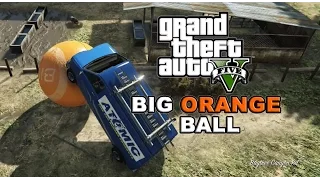 GTA V -Franklins playing with his big orange ball-
