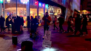 Ed Sheeran - Perfect IN ITALIAN! (Busking in London)