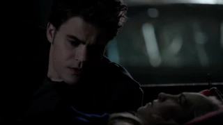 Um momento épico de Caroline & Stefan ❤