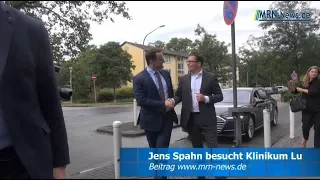 Ludwigshafen Gesundheitsminister Jens Spahn mit Torbjörn Kartes im Klinikum