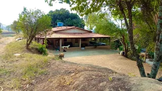 SÍTIO DE 7,2 HECTARES À VENDA COM 2 CASAS E APENAS 1KM DO ASFALTO - PRATÁPOLIS - MG