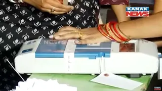 Polling Officers Seal EVM Machines After Concluding Polling In Puri