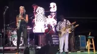 Buddy Guy & Mindi Abair play together at the Clearwater Jazz Holiday 2015