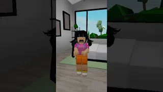 I do NOT understand why people are NOT afraid of spiders - roblox brookhaven meme