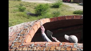 Впечатляюще квалифицированные каменщики, Contruction Vault. Мексика