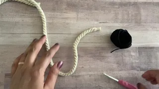 How to Crochet Around a Rope, Crochet a Basket