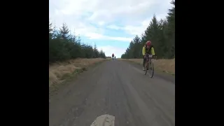 Fantastic save! Gravel biker just avoids crashing in Dirty Reiver 2023