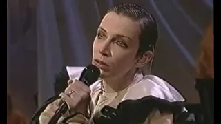 Annie Lennox - A Whiter Shade of Pale (live)