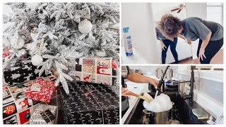 CLEAN & WRAP PRESENTS WITH ME | VLOGMAS 2020 | Day 18