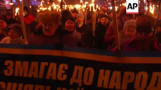 Thousands march in memory of former nationalist