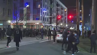 Federal officers: Unlawful assembly at ICE building