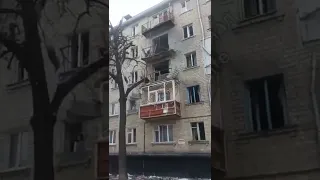 Ещё один прилет снаряда в Харькове.