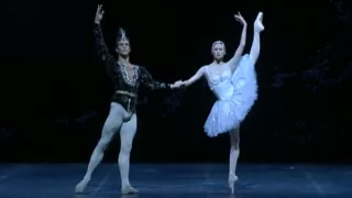 Svetlana Zakharova & Roberto Bolle - La Bayadere Pas de Deux (La Scala)