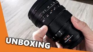 Panasonic Leica 25-50mm F1.7 Unboxing and Handling