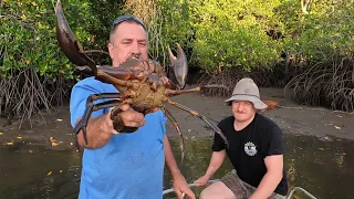 Cairns Fishing. Catching and cooking crabs in Cairns. NQ