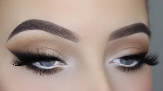 Smoked Out Winged Liner Tutorial