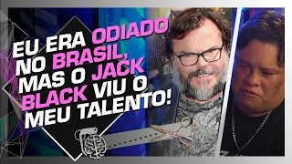 A AMIZADE COM O JACK BLACK NO ROCK IN RIO - JÚNIOR BASS GROOVADOR | Cortes do Inteligência Ltda.