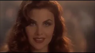 Sherilyn Fenn in Boxing Helena