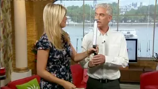 More funny moments from Holly Willoughby and Philip Schofield on This Morning - June 2010