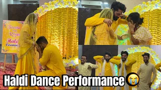 Haldi Emotional Dance Performance 😭| Abresh Rone Laga Huda api ki Dulha | Fokats | Abresh & Zeeshan