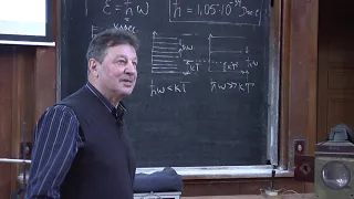 Авакянц Л. П. - Введение в квантовую физику - Становление квантовой физики