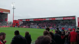 STADE BRESTOIS 29 4-3 Metz Les Joueurs célèbre avec le public. "Stade Brestois Coupe d'Europe"