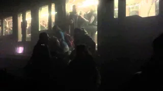 Эвакуация людей после взрыва в метро Брюсселя
