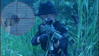 Female sniper infiltrates enemy camp alone, taking out 100 Japanese soldiers with precise headshots!