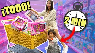 LE COMPRO a una niña DE LA CALLE TODO LO QUE PUEDA AGARRAR EN 2 MIN