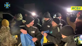 Ексклюзивне відео СБУ: з полону повернули ще сотню українських захисників