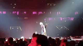 P!nk live in paris la defense arena 4k 03/03/2019 : Who knew