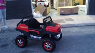 Montaje Mercedes Benz Unimog 12V para niños