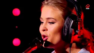 Zara Larsson - Uncover (live bij Q)