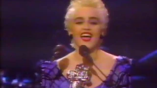 1986 MTV Music Video Awards - Madonna accepts Vanguard Award