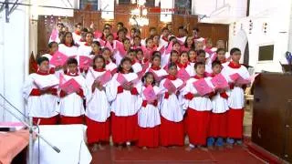 :ORU NAVAGANAM PADUNU - CSI CHRIST CHURCH CHOIR MAVELIKARA CAROL 2013