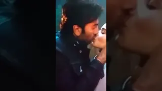 Ranveer Kapoor and Alia Bhatt || kissing moment in brahmastra movie #shorts