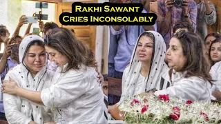 Farah Khan Consoles Rakhi Sawant as Actress Cries Inconsolably at Her Mother’s Funera