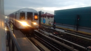 MTA NYC Subway HD: 205th St bound R68 Westinghouse D Train Arrives @25 Av