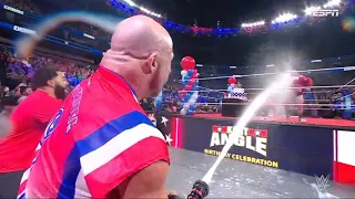 Kurt Angle baña en leche a Alpha Academy - WWE SmackDown 9 de Diciembre 2022 Español Latino