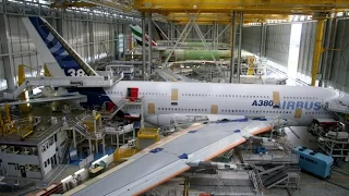 Мегазаводы. Airbus A380 (Аэробус А380). Самый большой пассажирский самолёт.
