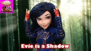 Evie Becomes a Shadow - Part 1 - Descendants Shadow World Series Disney