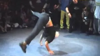 bboy Hong 10 and Physicx vs Lil ceng ibe 2005.mp4